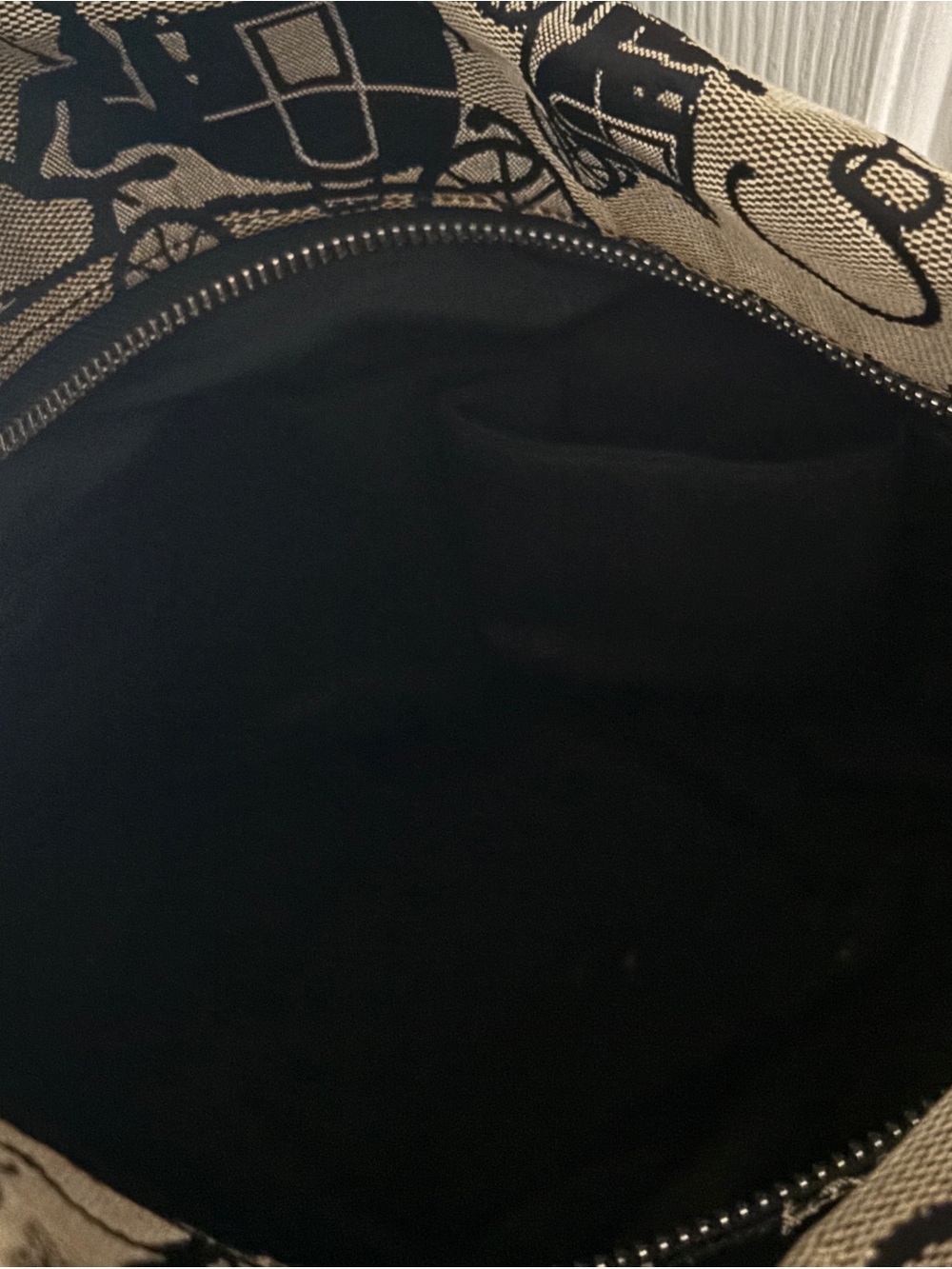 Vintage Coach Horse & Carriage Print Hobo Bag | Iconic Black and Grey - Picture 6 of 6